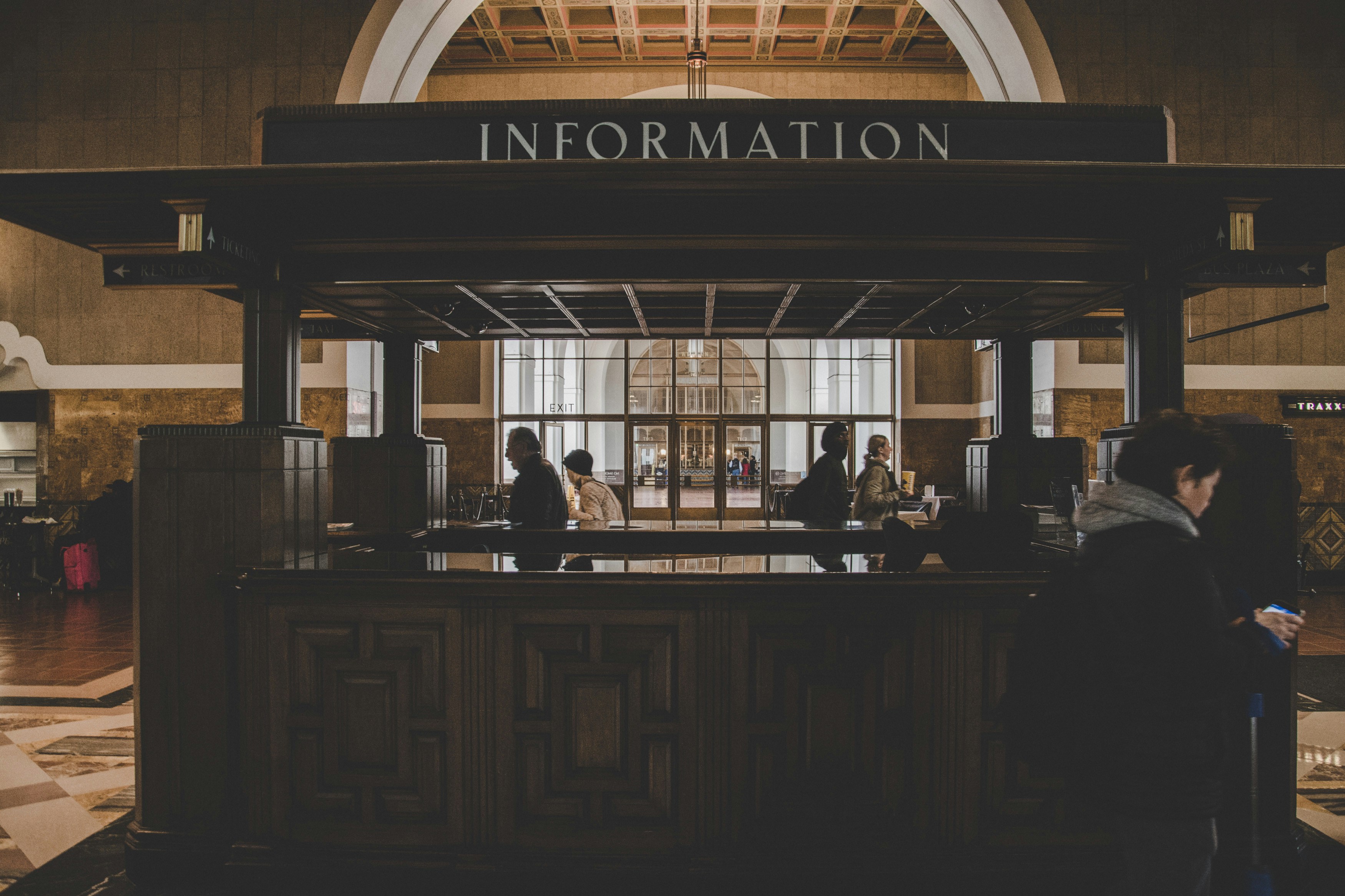 Transformer les données parlementaires françaises en intelligence actionnable